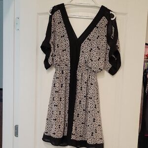 Black and White Floral V Neck Dress